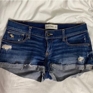 abercrombie and fitch cute jean shorts!!